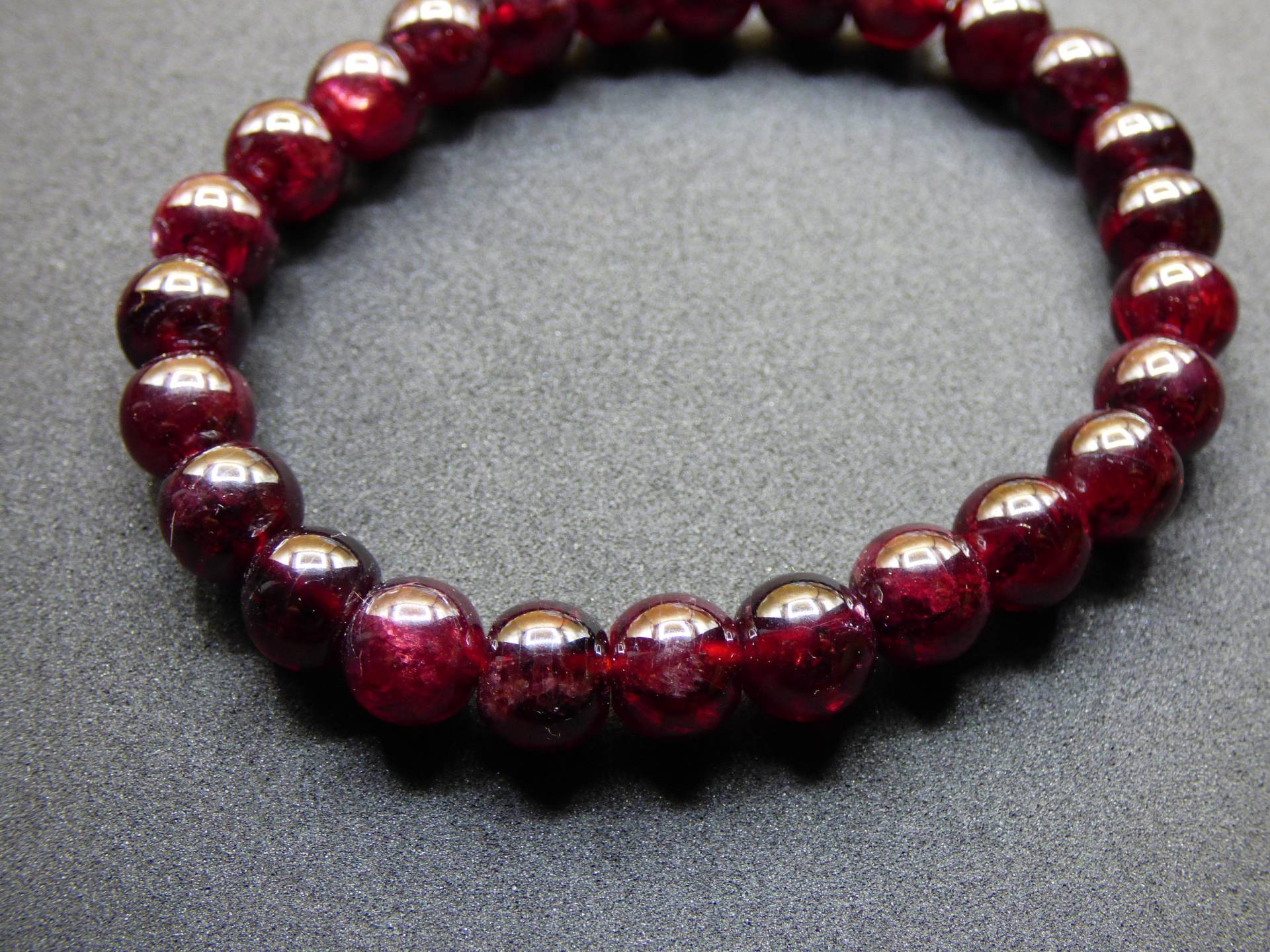 Granat A ~ Edelstein Armband Stretch Natur Rot Heilstein Rarität Mann Frau Mutter Oma Geschenk Sie Freund Selten Hochwertig Granat A ~ Edelstein Armband Stretch Natur Rot Heilstein Rarität Mann Frau Mutter Oma Geschenk Sie Freund Selten Hochwertig von ArtOfNatureBerlin
