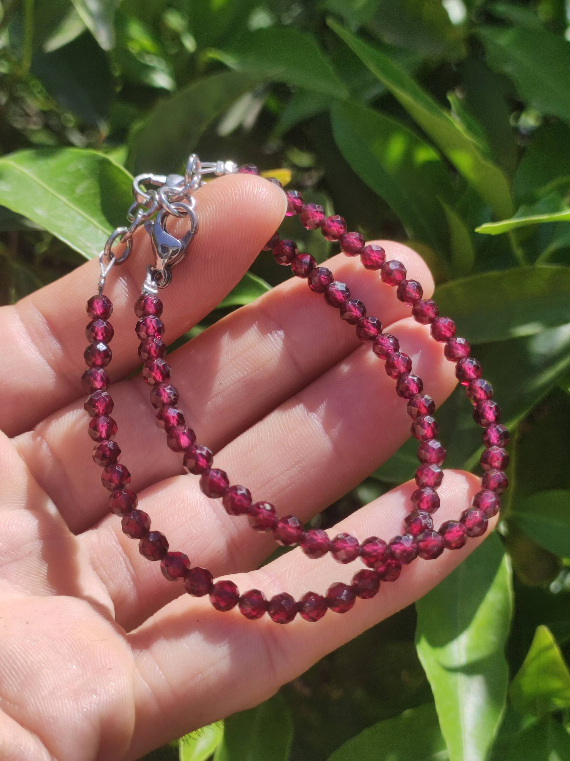 Granat Aaa Facettiert - Edelstein Armband Rot 4mm Perlen Heilstein Energie Natur Echt Rarität Schmuck Frau Mann Er Sie Mutter Geschenk Granat Aaa Facettiert - Edelstein Armband Rot 4mm Perlen Heilstein Energie Natur Echt Rarität Schmuck Frau Mann Er Sie Mutter Geschenk von ArtOfNatureBerlin
