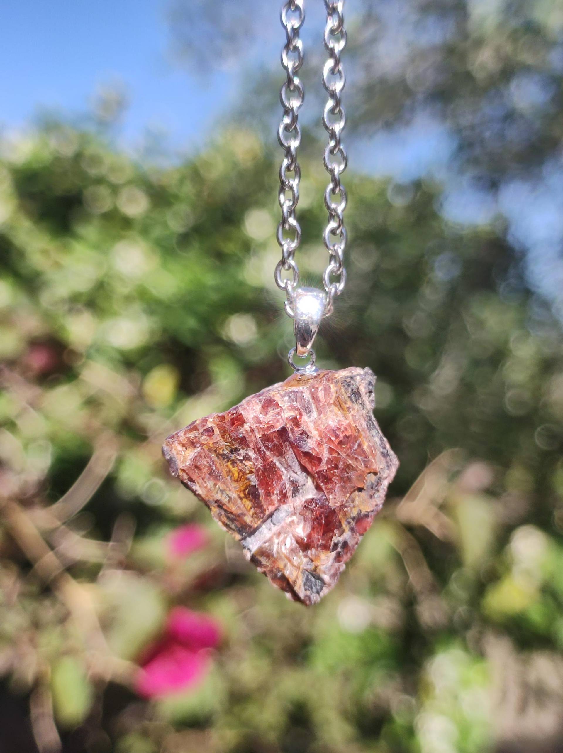 Granat Almandin 925 Silber Öse ~ Edelstein Kette Rot Anhänger Natur Heilstein Kristall Geschenk Mann Frau Mutter Vater Er Sie Freund Rarität von ArtOfNatureBerlin