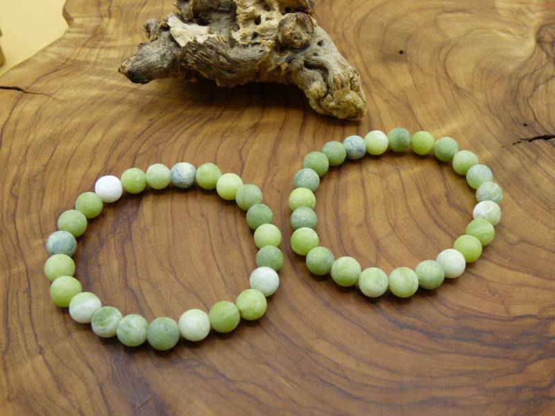 Jade Matt Lime Grün ~ Edelstein Armband Stretch Goa Hippie ~Boho ~Ethno ~Indie ~Nature ~Heilstein Energie Chakra von ArtOfNatureBerlin
