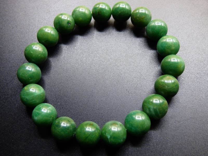 Kanada Jade Dunkelgrün ~ Edelstein Armband Stretch Goa Hippie ~Boho ~Ethno ~Indie ~Nature ~Heilstein Energie Chakra von ArtOfNatureBerlin
