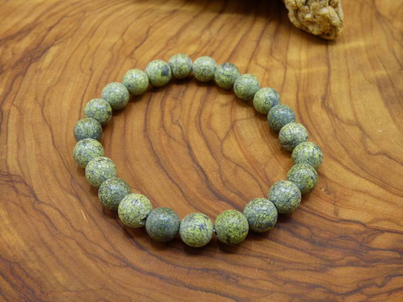 Mamba Serpentin - Edelstein Armband Grün Goa Hippie Boho Natur Heilstein Geschenk Er Sie Mann Frau Kind Freund Rarität Energie Kraft Chakra von ArtOfNatureBerlin