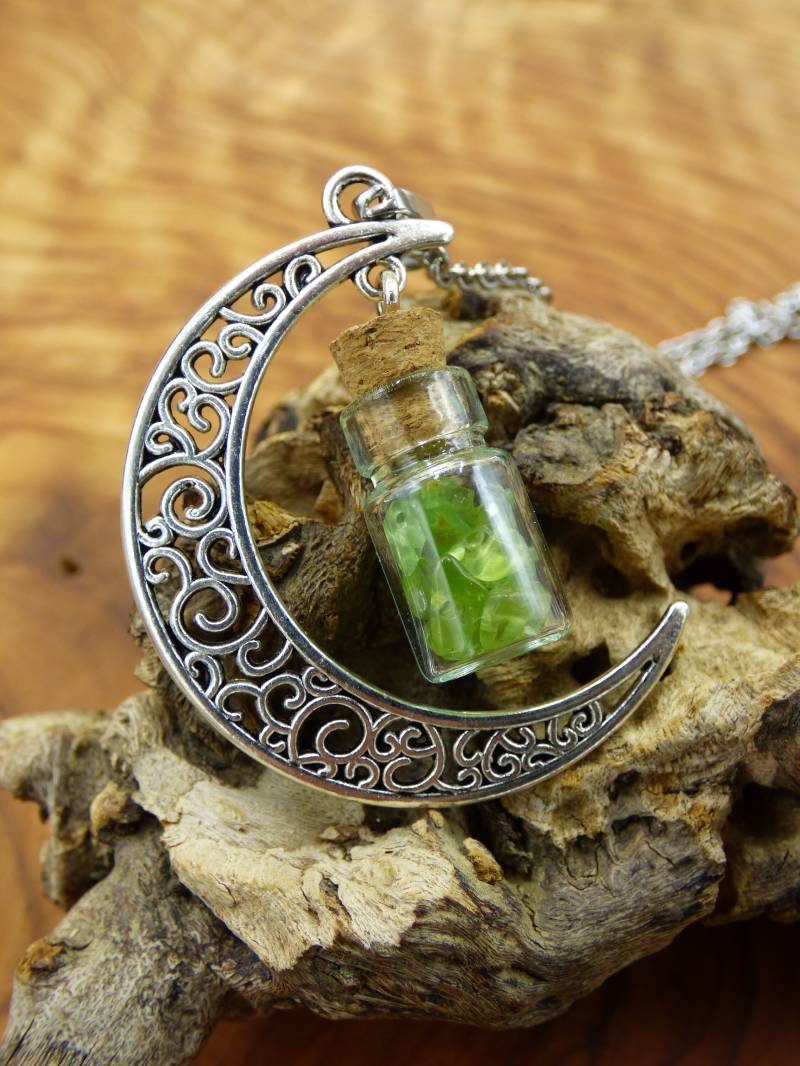 Mond Anhänger Kette Mit Peridot Edelstein Glücksfläschchen ~304 Edelstahl Silber Hippie ~Goa ~Boho ~Tibet ~Ethno ~Nature ~Esoterik ~Ethnic von ArtOfNatureBerlin