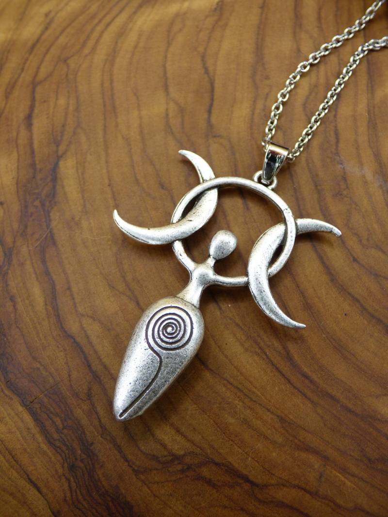 Mond Göttin Spiral Anhängerkette ~ Frauen Zyklus Schutz Schwanger Sakral Nacht Silbern Hippie Goa Boho Tibet Ethno Nature Esoterik Silber von ArtOfNatureBerlin