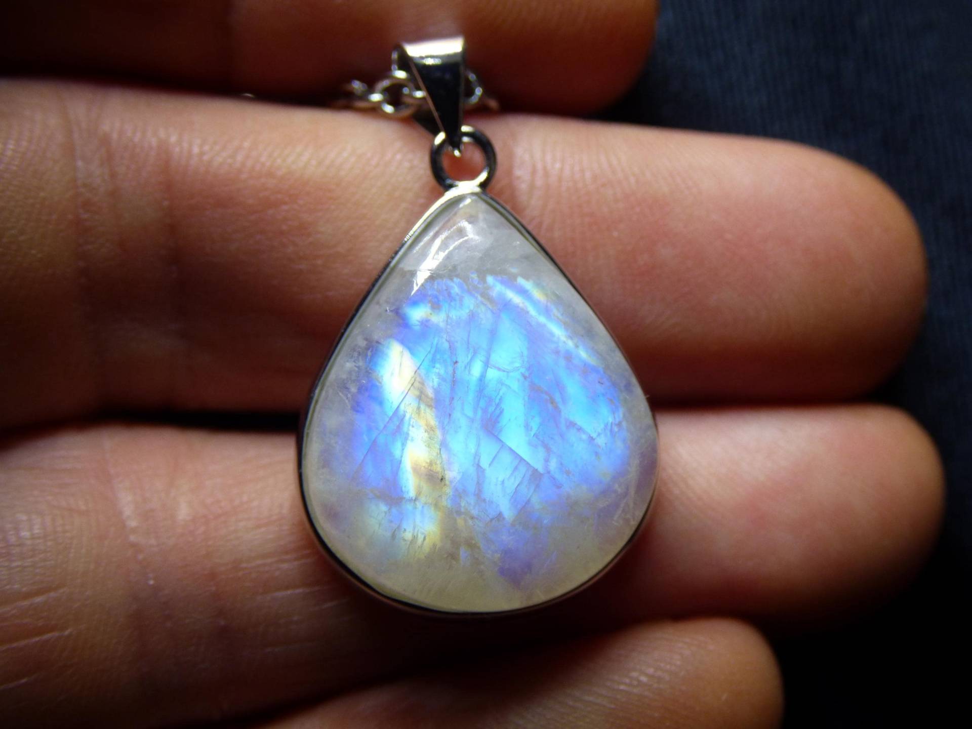 Mondstein - 925 Sterling Silber Edelstein Kette Blau Schimmer Unikat Rar Heilstein Natur Selten Edel Traum Mann Frau Er Sie Geschenk Freund Mondstein - 925 Sterling Silber Edelstein Kette Blau Schimmer Unikat Rar Heilstein Natur Selten Edel Traum Mann Frau Er Sie Geschenk Freund von ArtOfNatureBerlin