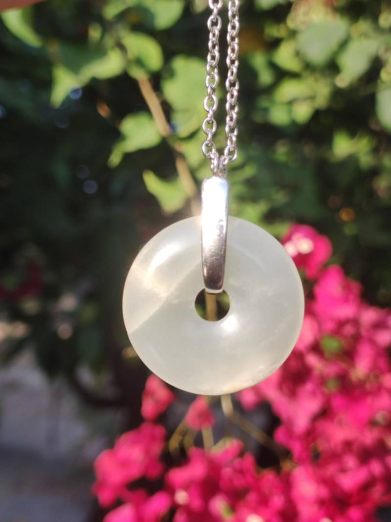 Mondstein A Weiß ~ 925 Sterling Silber Edelstein Kette Hippie Goa Boho Tibet Ethno Donut Schutzsymbol Heilstein Frauen Schmuck Edel Rarität von ArtOfNatureBerlin