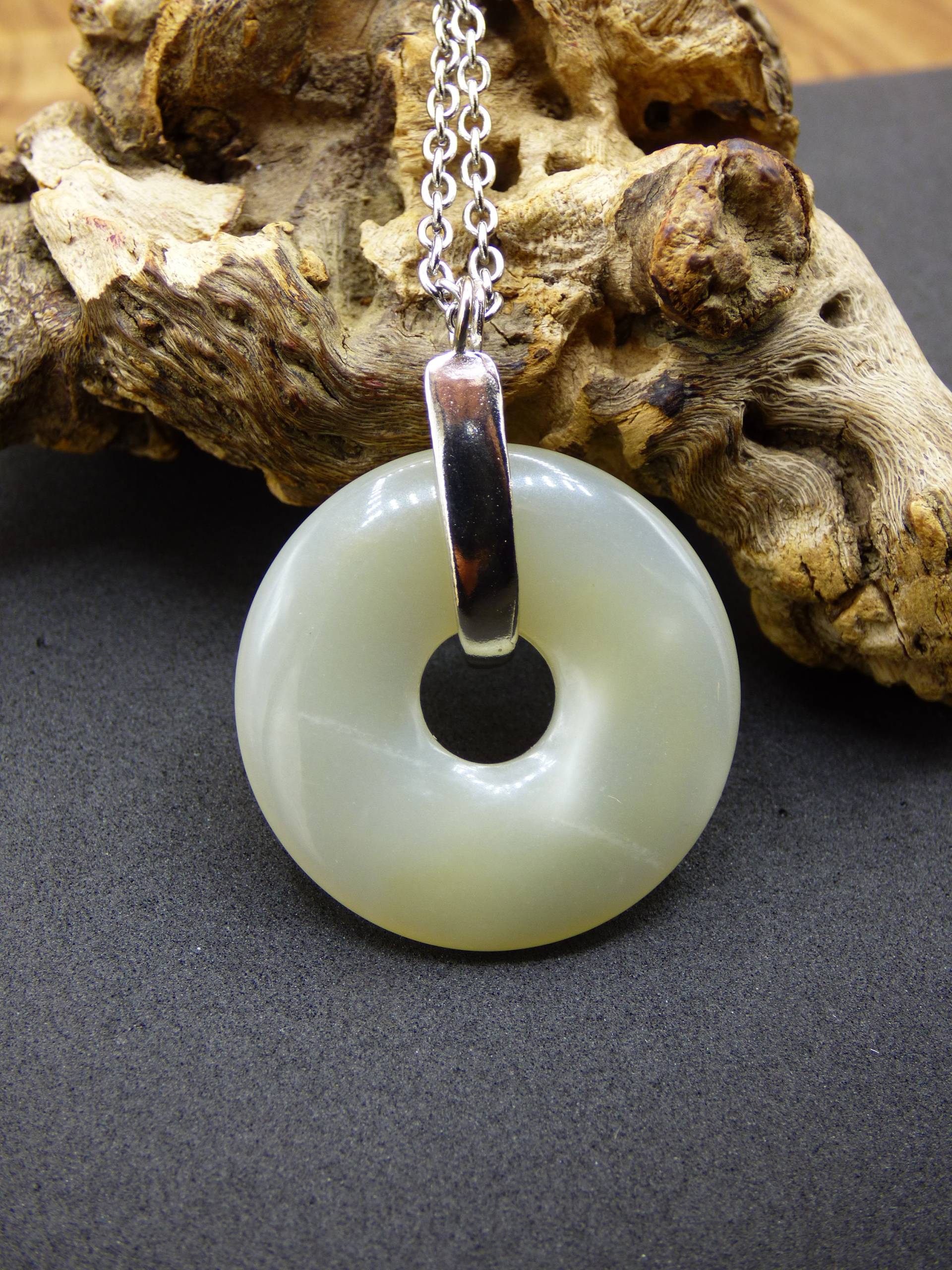 Mondstein A Weiß ~ 925 Sterling Silber Edelstein Kette Hippie Goa Boho Tibet Ethno Donut Schutzsymbol Heilstein Frauen Schmuck Edel Rarität von ArtOfNatureBerlin
