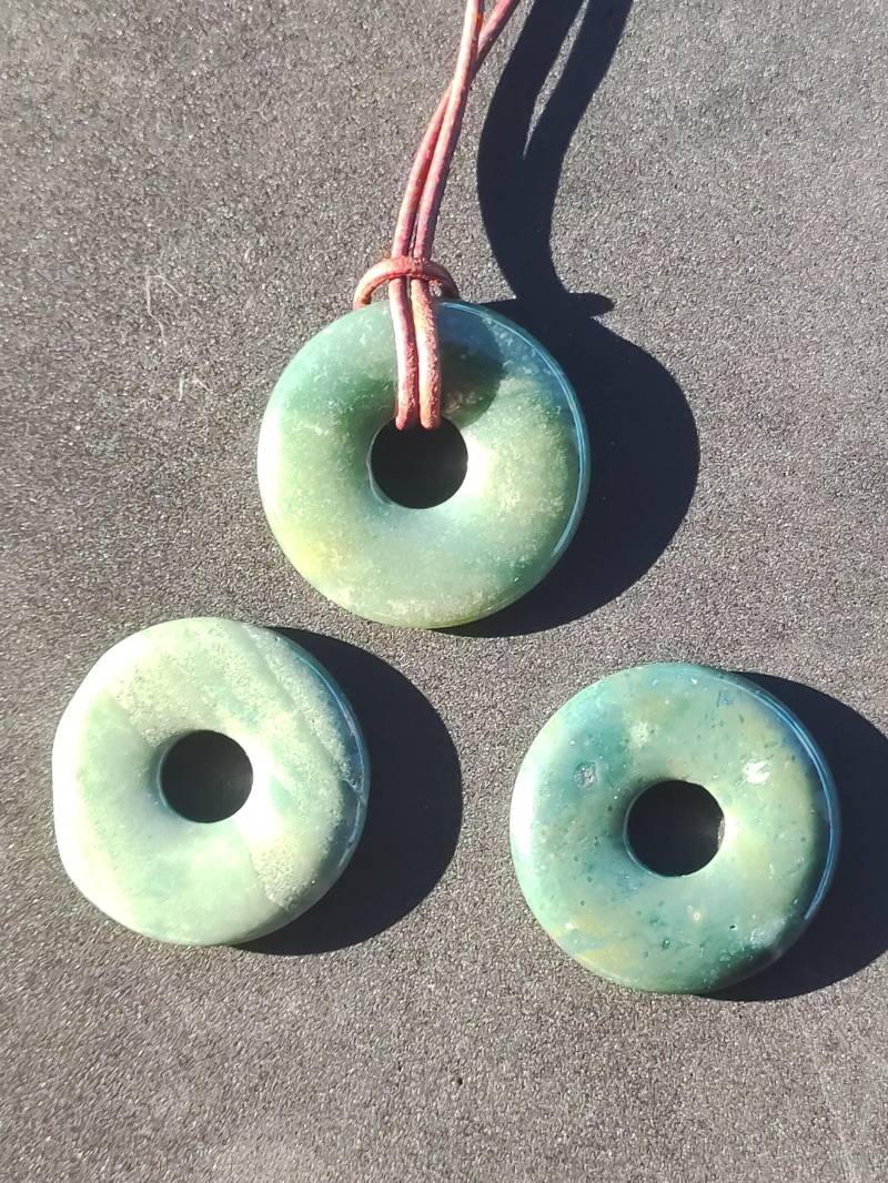 Ozelot-Jaspis - Edelstein Kette 30mm Grün Natürlich Rarität Heilstein Energie Kristall Anhänger Mann Frau Kind Geschenk Er Sie Geburtstag von ArtOfNatureBerlin