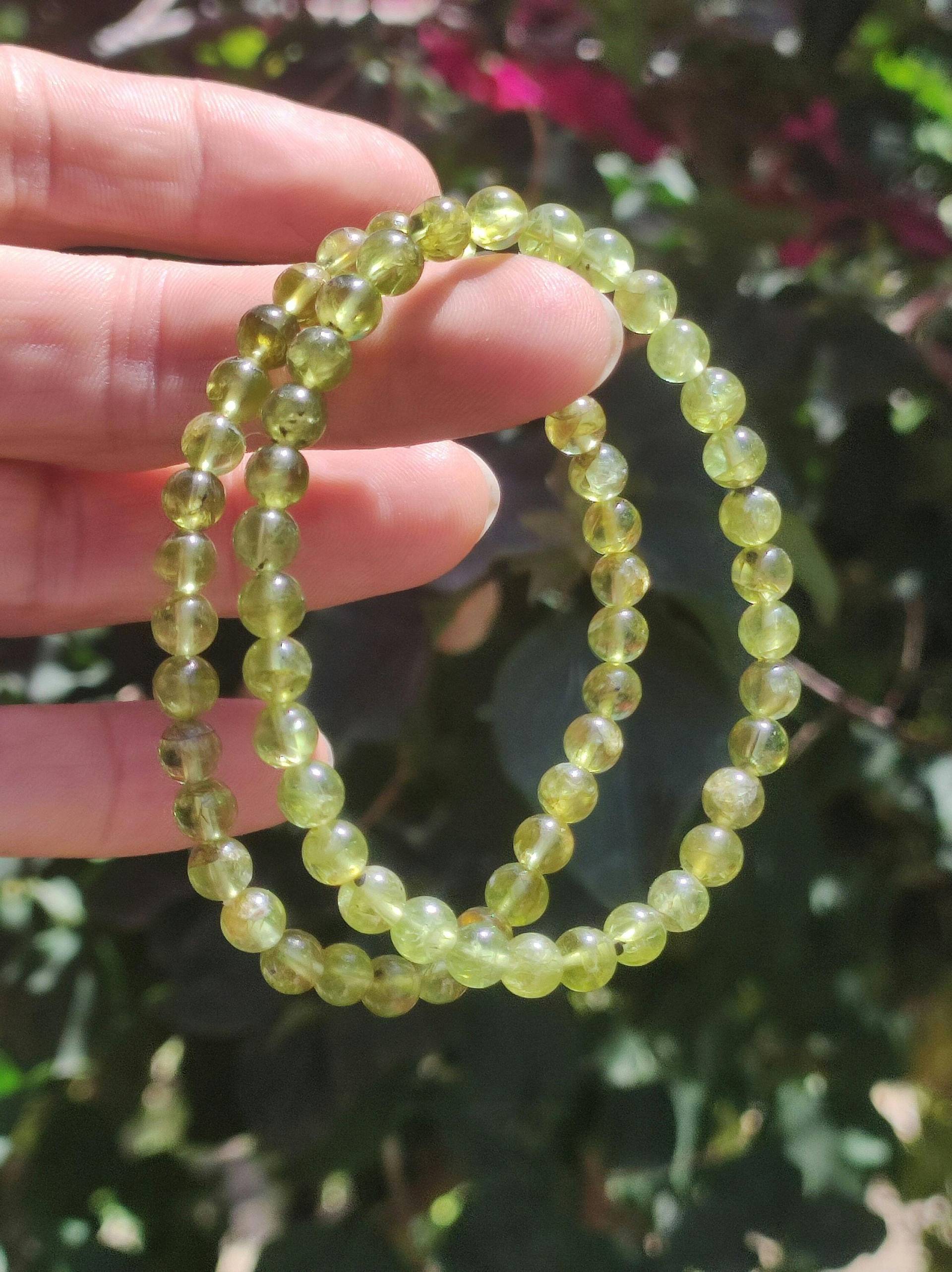 Peridot Aaa - Edelstein Perlen Armband Stretch Goa Hippie Boho Ethno Indie Natur Heilstein Kristalle Energie Chakra Geschenk Frau Mann Kraft Peridot Aaa - Edelstein Perlen Armband Stretch Goa Hippie Boho Ethno Indie Natur Heilstein Kristalle Energie Chakra Geschenk Frau Mann Kraft von ArtOfNatureBerlin