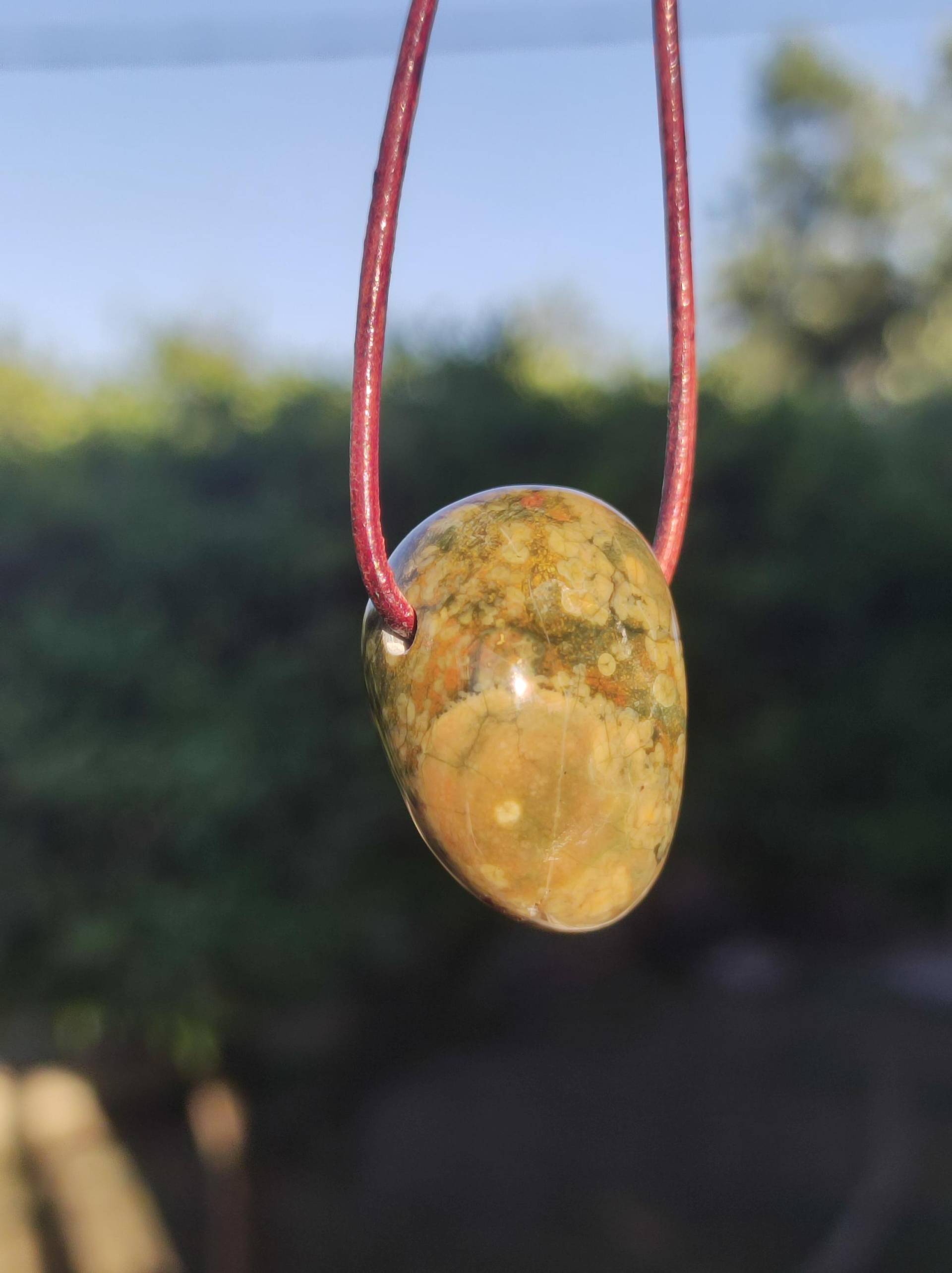 Regenwald Rhyolith ~ Edelstein Kette Grün ~Rainforest ~Hippie ~Goa ~Boho ~Ethno ~Nature ~Heilstein von ArtOfNatureBerlin