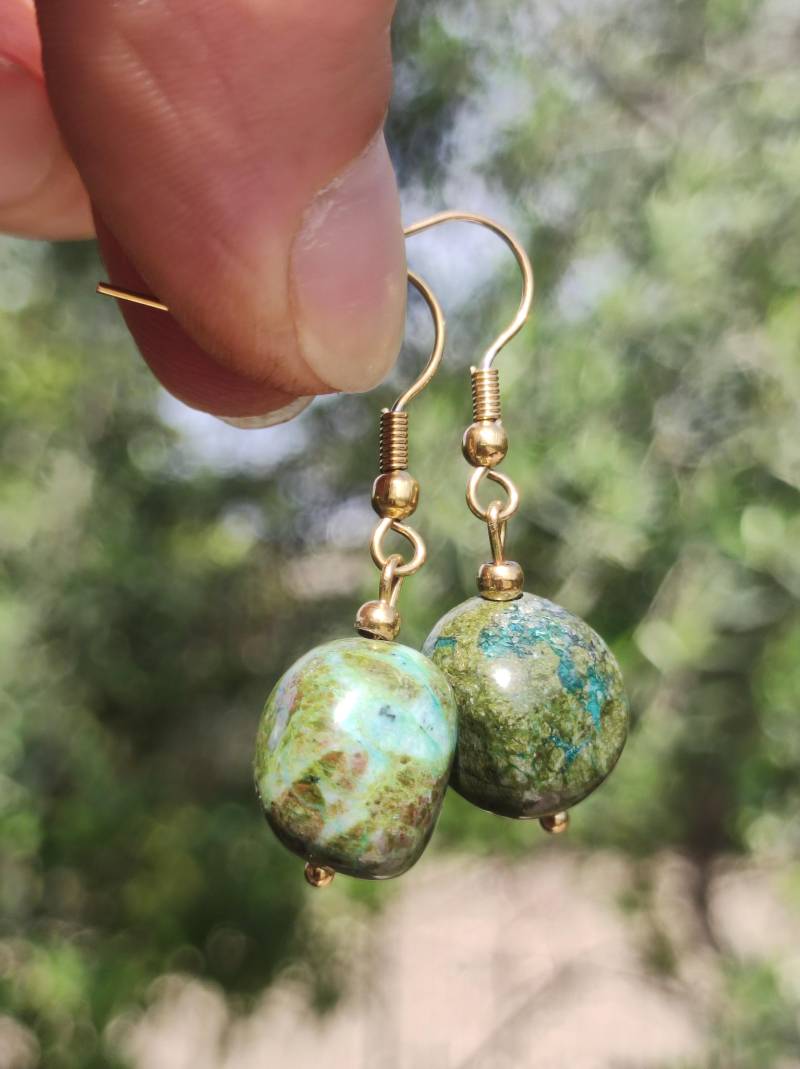 Rhyolith ~ Edelstein Ohrringe Geschenk Frau Schmuck Sie Freundin Grün Goa Hippie Boho Natur Heilstein Ohrhänger Edelstahl Rhyolith ~ Edelstein Ohrringe Geschenk Frau Schmuck Sie Freundin Grün Goa Hippie Boho Natur Heilstein Ohrhänger Edelstahl von ArtOfNatureBerlin
