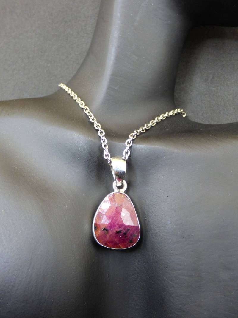 Rubin - Aaa Edelstein Kette 925 Sterling Silber Edler Frau Mann Schmuck Filigran Hochzeitstag Geburtstag Geschenk Heilstein Rarität Rot von ArtOfNatureBerlin
