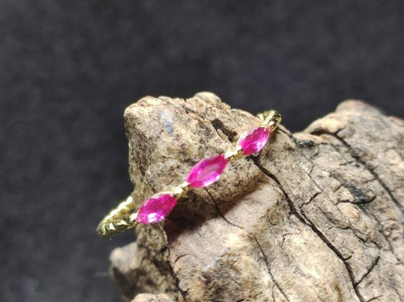 Rubin - Ring 925 Silber-Vergoldet Größe 17, 5 | 55 Edelstein Heilstein Energie Kraft Vintage Frauen Schmuck Hochwertig Edel von ArtOfNatureBerlin