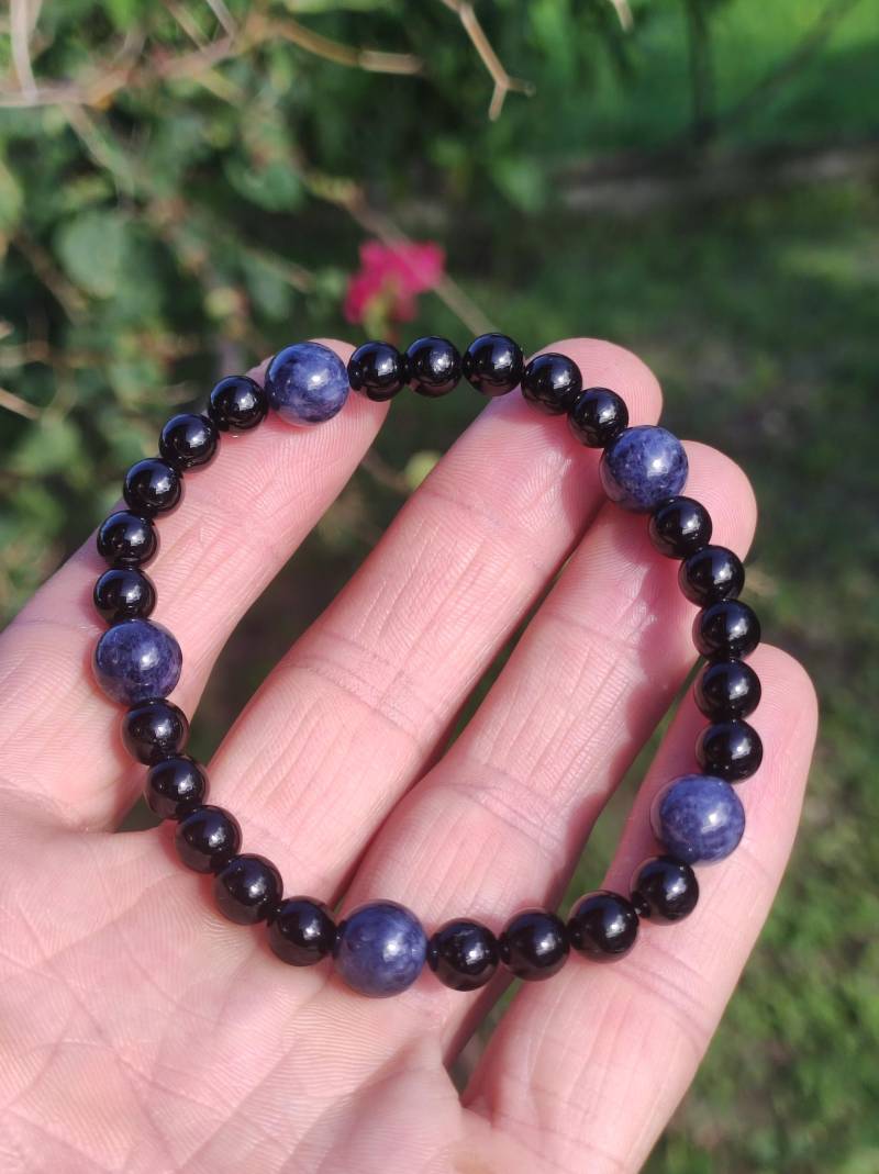 Saphir Aaa + Turmalin | Schorl Rarität - Edelstein Armband Stretch Blau Schwarz Perlen Glück Mann Frau Er Sie Geschenk Freund Energie von ArtOfNatureBerlin
