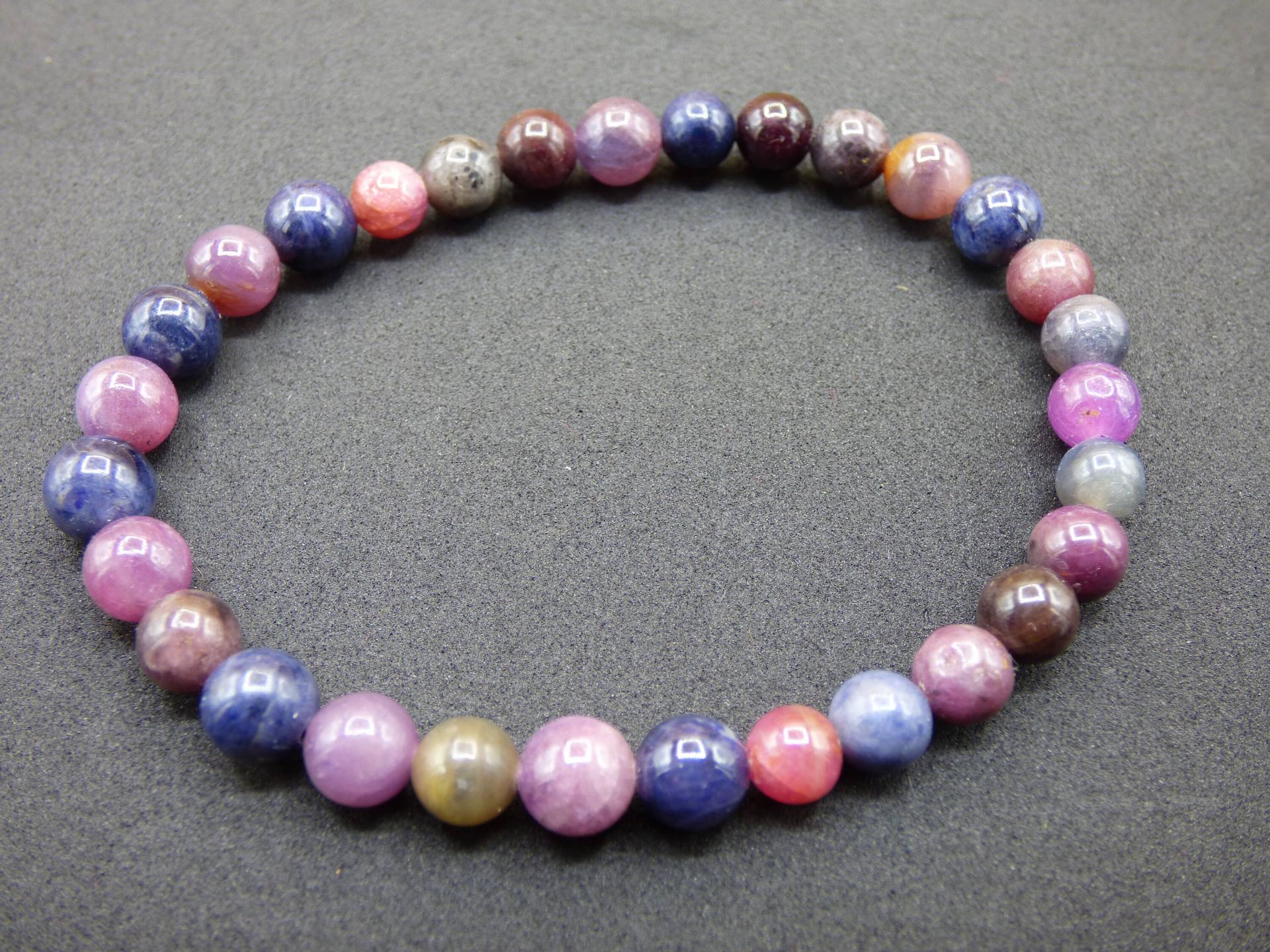 Saphir & Rubin - Edelstein Armband Blau Rot Goa Hippie Boho Natur Heilstein Geschenk Er Sie Mann Frau Freund Rarität Energie Kraft Chakra Saphir & Rubin - Edelstein Armband Blau Rot Goa Hippie Boho Natur Heilstein Geschenk Er Sie Mann Frau Freund Rarität Energie Kraft Chakra von ArtOfNatureBerlin