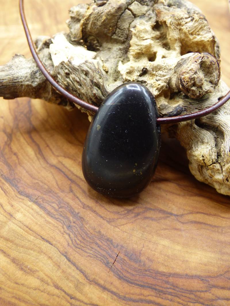 Schungit Shungite ~ Edelstein Kette ~Hippie ~Goa ~Boho ~Tibet ~Ethno ~Nature ~Donut ~Schutzsymbol ~Heilstein von ArtOfNatureBerlin