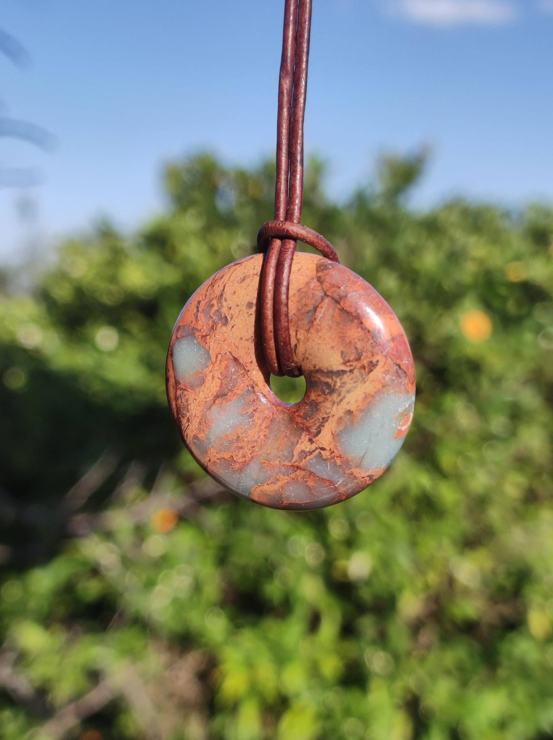 Serpentin ~ 30mm Donut Edelstein Kette ~Hippie ~Goa ~Boho ~Tibet ~Ethno ~Nature ~Donut ~Schutzsymbol ~Heilstein Serpentin ~ 30mm Donut Edelstein Kette ~Hippie ~Goa ~Boho ~Tibet ~Ethno ~Nature ~Donut ~Schutzsymbol ~Heilstein von ArtOfNatureBerlin
