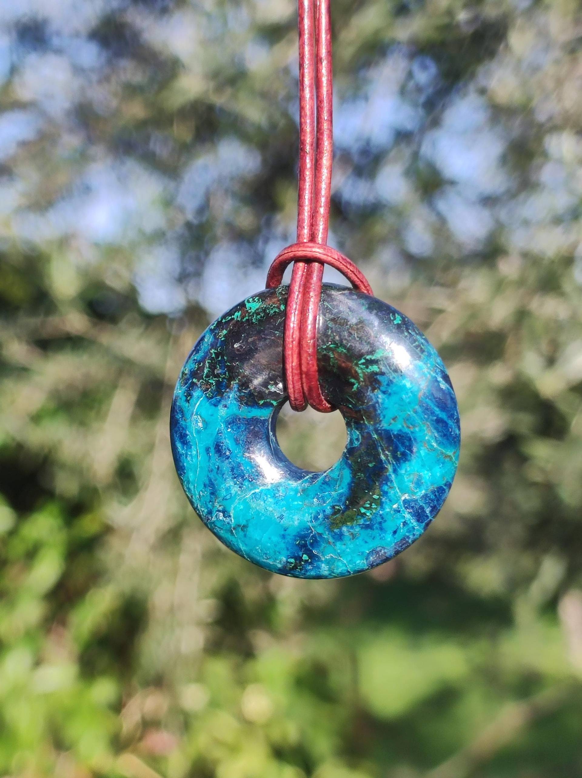 Shattuckit - Chrysocoll Donut 30mm Edelstein Kette Heilstein Schutzsymbol Mann Frau Glück Hippie Goa Boho Tibet Ethno Natur Rarität Geschenk von ArtOfNatureBerlin