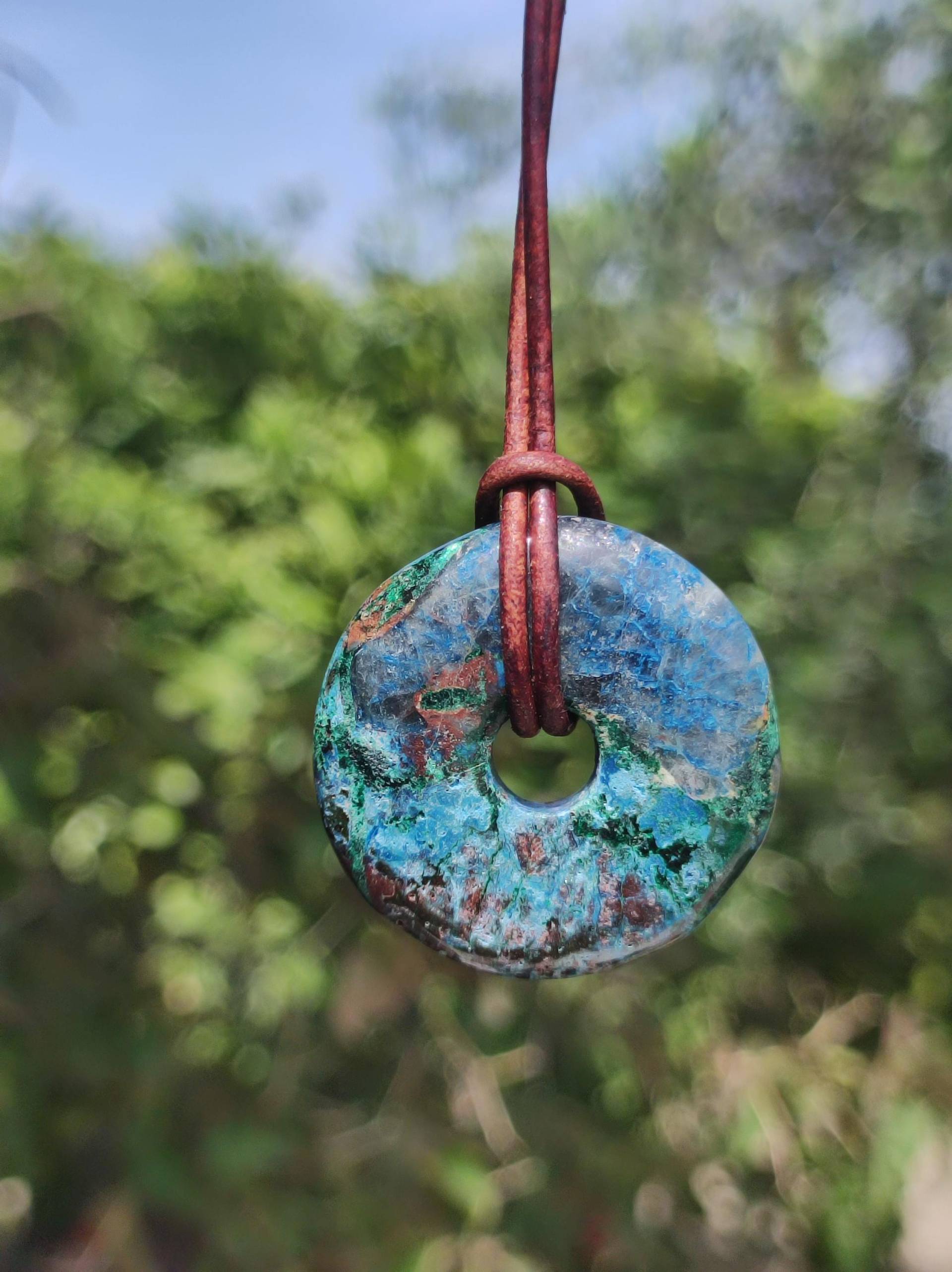 Shattuckit - Chrysocoll Donut Edelstein Kette Heilstein Schutzsymbol Mann Frau Glück Hippie Goa Boho Ethno Natur Rarität Geschenk Er Sie von ArtOfNatureBerlin