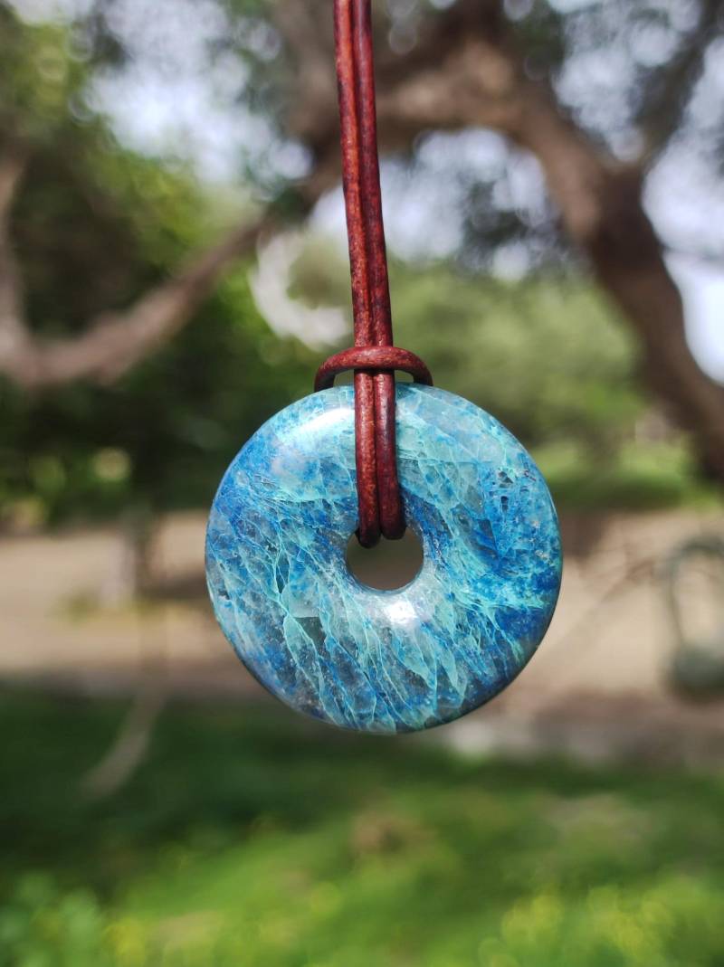 Shattuckit - Chrysocoll Donut Edelstein Kette Heilstein Schutzsymbol Mann Frau Glück Hippie Goa Boho Tibet Ethno Natur Rarität Geschenk von ArtOfNatureBerlin