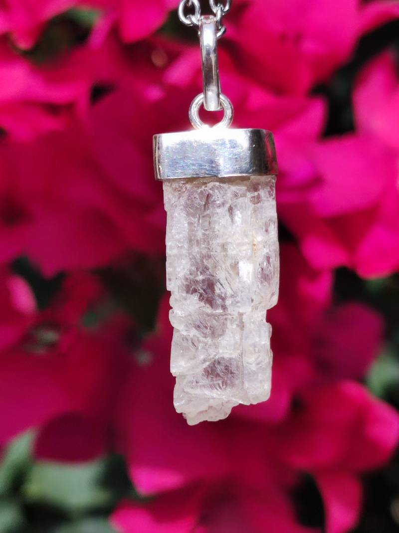 Spodumen/Grüner Hiddenit Aaa Rarität 925 Sterling Silber ~ Edelstein Kette Hippie Goa Boho Ethno Nature Heilstein Anhänger Geschenk Mann von ArtOfNatureBerlin