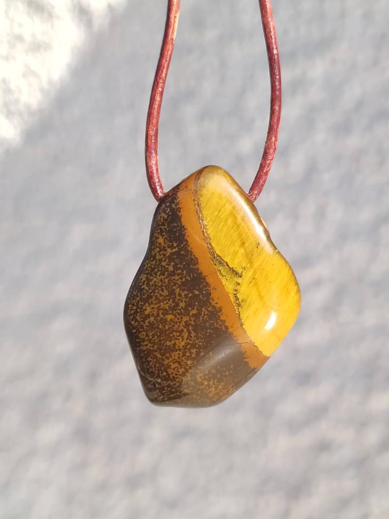 Tigerauge Edelstein Kette Heilstein Grün Er Sie Mann Frau Geschenk Glück Anhänger Goa Boho Tibet Ethno Natur Unikat von ArtOfNatureBerlin