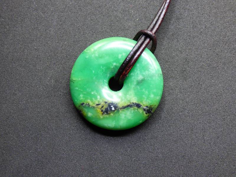 Variscit 30mm Edelstein Kette Donut Pi Scheibe Rund Heilstein Grün Natur Rarität Geschenk Mann Frau Er Sie Freund Bruder Glück Anhänger von ArtOfNatureBerlin