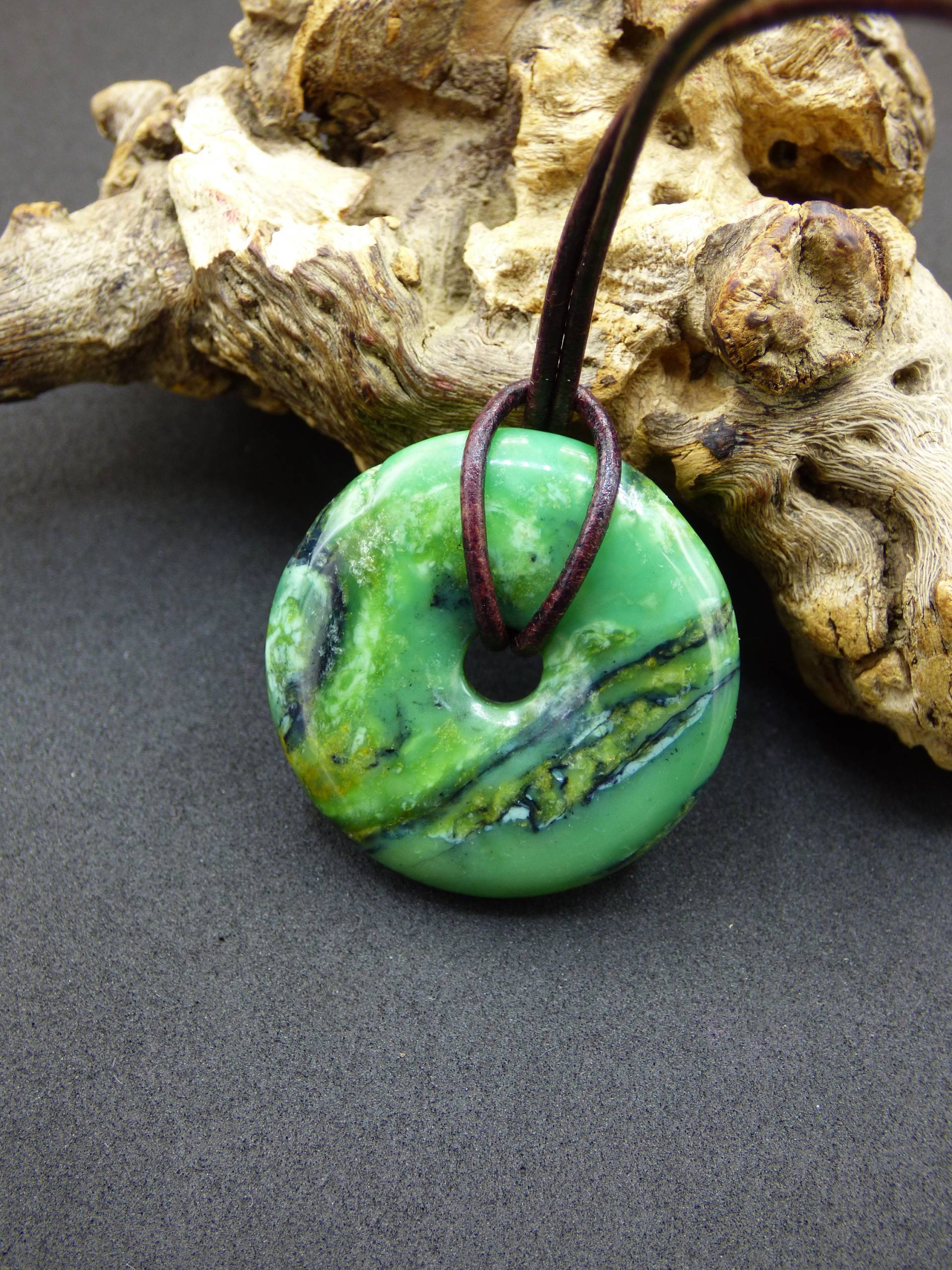 Variscit 30mm Edelstein Kette Donut Pi Scheibe Rund Heilstein Grün Natur Rarität Geschenk Mann Frau Er Sie Freund Bruder Glück Anhänger von ArtOfNatureBerlin