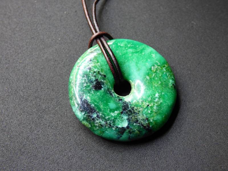 Variscit 40mm Edelstein Kette Donut Pi Scheibe Rund Heilstein Grün Natur Rarität Geschenk Mann Frau Er Sie Freund Bruder Glück Anhänger von ArtOfNatureBerlin