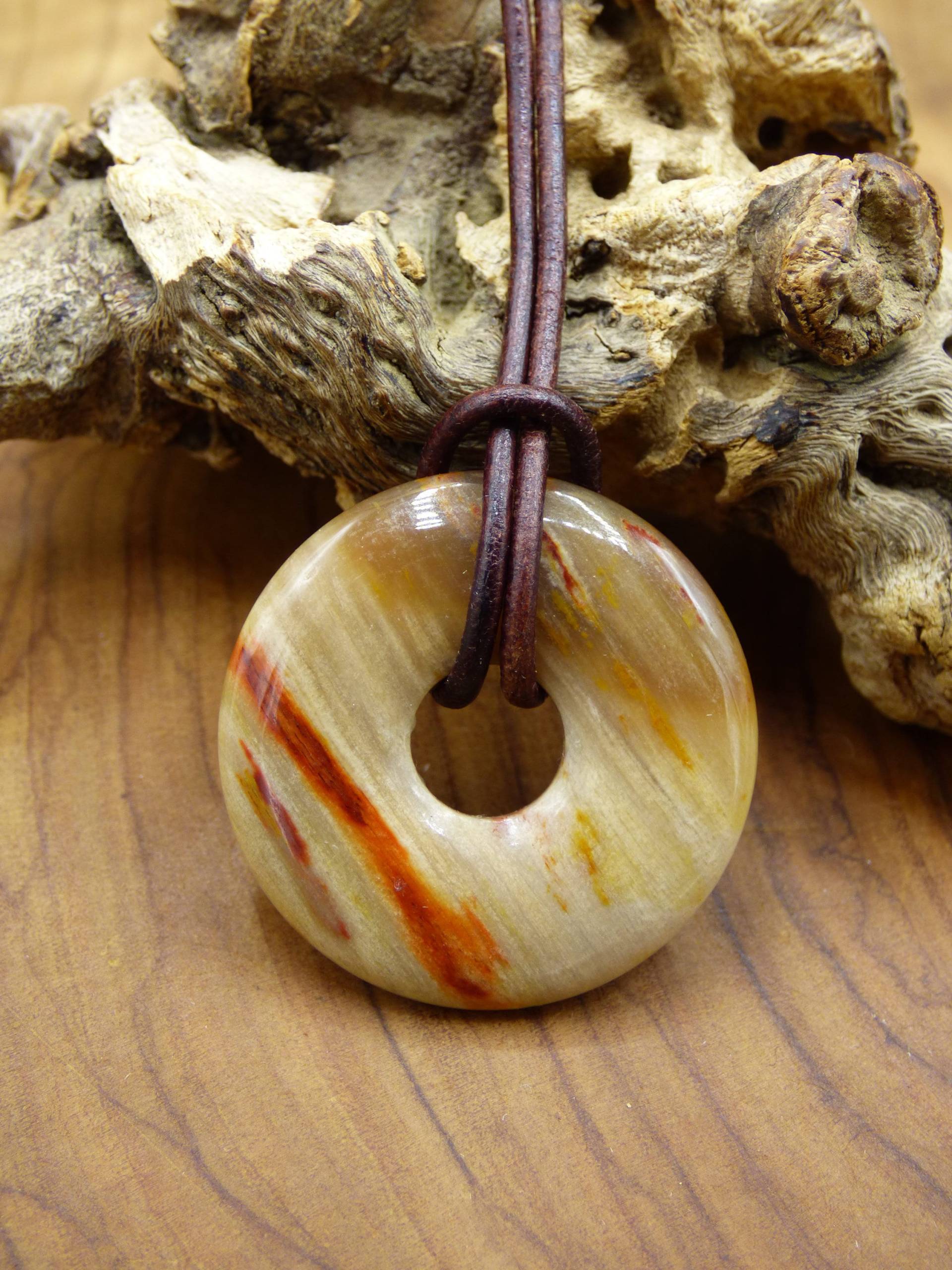 Versteinertes Holz ~ Edelstein Donut Kette Heilstein Er Sie Mann Frau Geschenk Glück Anhänger Hippie Goa Boho Tibet Ethno Natur Unikat Versteinertes Holz ~ Edelstein Donut Kette Heilstein Er Sie Mann Frau Geschenk Glück Anhänger Hippie Goa Boho Tibet Ethno Natur Unikat von ArtOfNatureBerlin