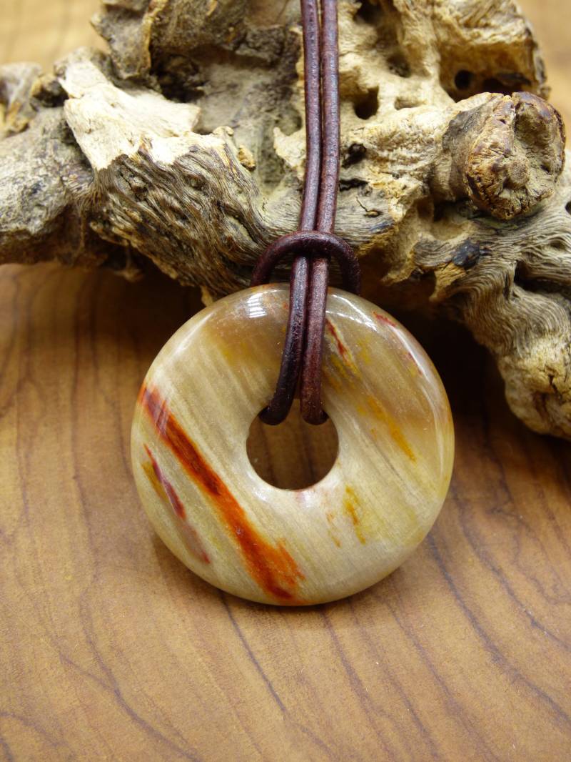 Versteinertes Holz ~ Edelstein Donut Kette Heilstein Er Sie Mann Frau Geschenk Glück Anhänger Hippie Goa Boho Tibet Ethno Natur Unikat Versteinertes Holz ~ Edelstein Donut Kette Heilstein Er Sie Mann Frau Geschenk Glück Anhänger Hippie Goa Boho Tibet Ethno Natur Unikat von ArtOfNatureBerlin