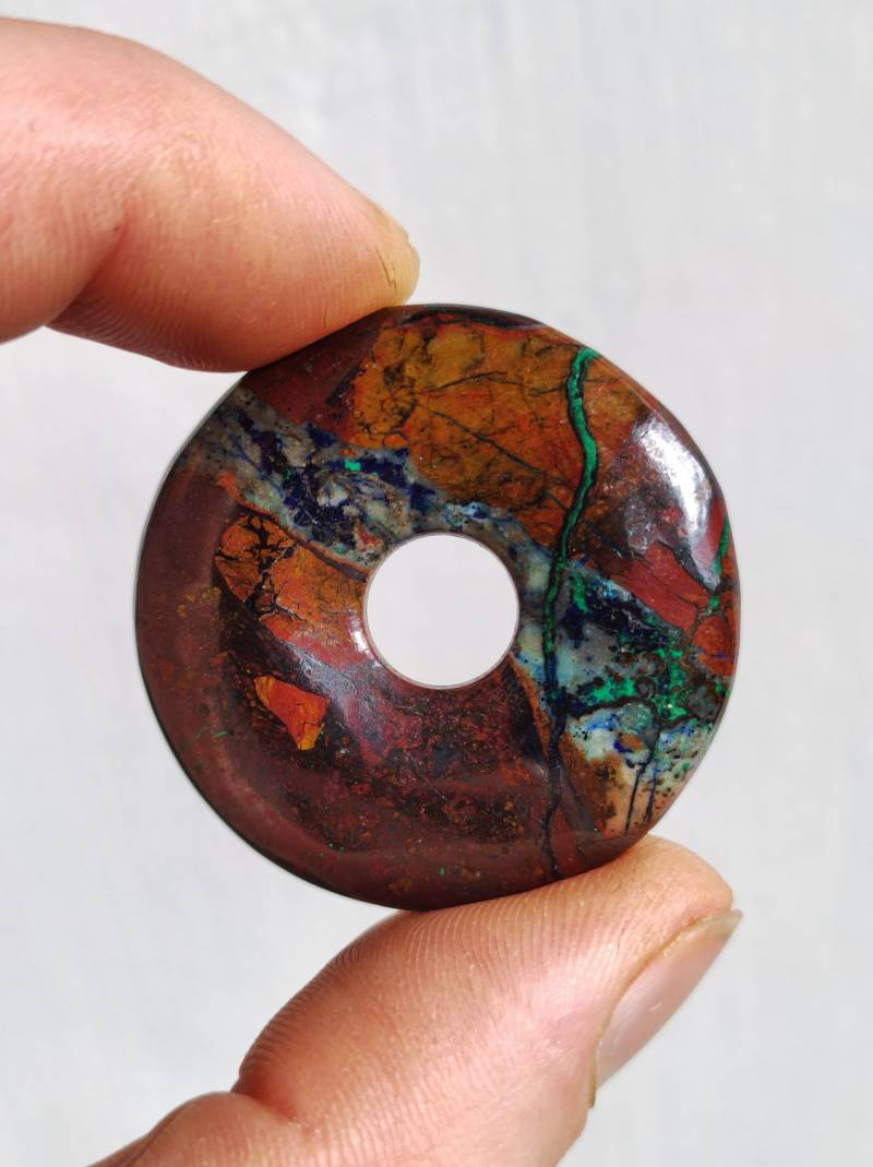 Zarinit Donut - Edelstein Kette Schutz Anhänger Geschenk Mann Frau Er Sie Freundin Kristall Goa Boho Natur Heilstein Selten Sammler Rarität von ArtOfNatureBerlin