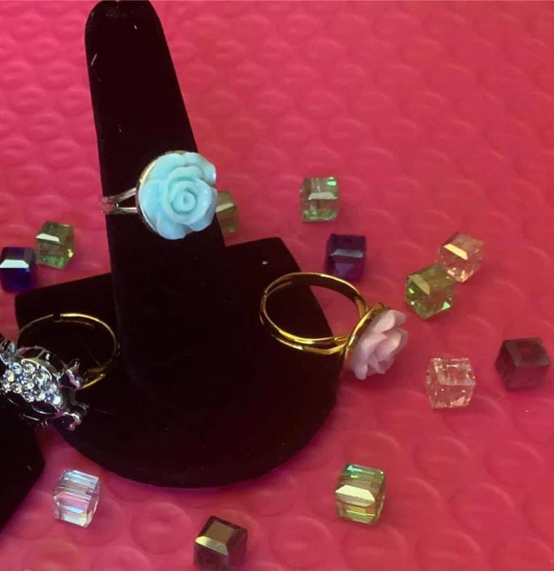 Acryl Rose Ringe Acryl Rose Ringe von ArtQueenCreations93