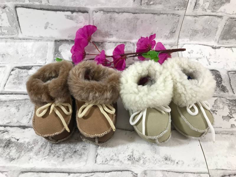 Baby Booties in Tan Braun, Babyschuhe, Schuhe, Braun Leder Shower Geschenk, Krippe Schuhe Baby Booties in Tan Braun, Babyschuhe, Schuhe, Braun Leder Shower Geschenk, Krippe Schuhe von ArtRegio