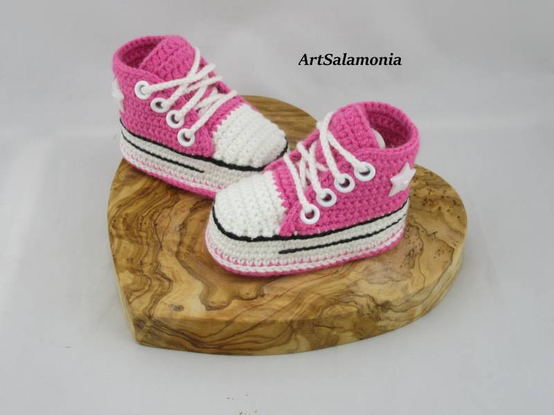 Babyturnschuhe Gehäkelt Pink Gehäkelte Babyschuhe Rosa Turnschuhe Mädchen Schuhe Geburtstag Geschenk von ArtSalamonia