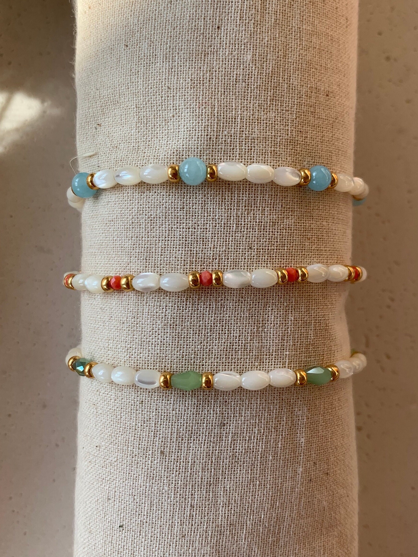 Armbänder Freundschaftsarmband Perlmuttperlenkette Geschenk Zum Geburtstag, Muttertag Armbänder Freundschaftsarmband Perlmuttperlenkette Geschenk Zum Geburtstag, Muttertag von ArtShopJewellery
