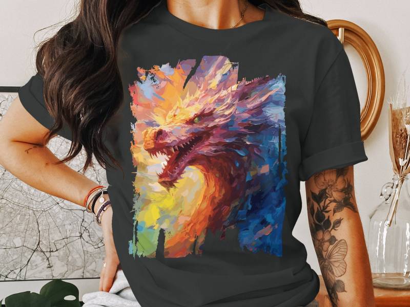 Drache Unisex-T-Shirt, Kunstdruck-T-Shirt, Fantasy-T-Shirt, Grafikdesign-Shirt, Schmutz-T-Shirt, Mythologie, Lässige Streetwear Drache Unisex-T-Shirt, Kunstdruck-T-Shirt, Fantasy-T-Shirt, Grafikdesign-Shirt, Schmutz-T-Shirt, Mythologie, Lässige Streetwear von ArtSpriteDE