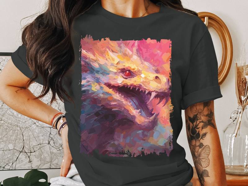 Drache Unisex-T-Shirt, Kunstdruck-T-Shirt, Fantasy-T-Shirt, Grafikdesign-Shirt, Schmutz-T-Shirt, Mythologie, Lässige Streetwear Drache Unisex-T-Shirt, Kunstdruck-T-Shirt, Fantasy-T-Shirt, Grafikdesign-Shirt, Schmutz-T-Shirt, Mythologie, Lässige Streetwear von ArtSpriteDE