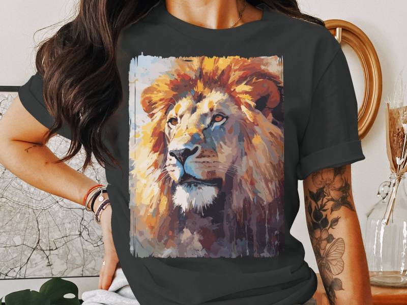 Löwen Gesicht T Shirt, Grafik T-Shirt, Tier Liebhaber Geschenk, Natur Inspiriert Unisex Fit von ArtSpriteDE