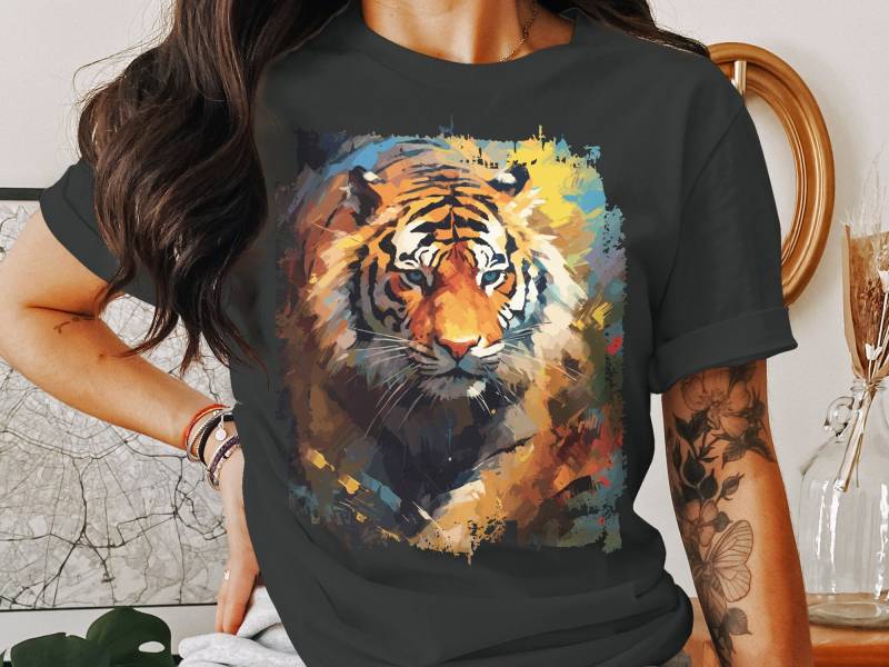 Trendy Tiger Gesicht T-Shirt, Tier Liebhaber Geschenk, Natur Inspiriert Shirt, Grafik Unisex Fit Trendy Tiger Gesicht T-Shirt, Tier Liebhaber Geschenk, Natur Inspiriert Shirt, Grafik Unisex Fit von ArtSpriteDE