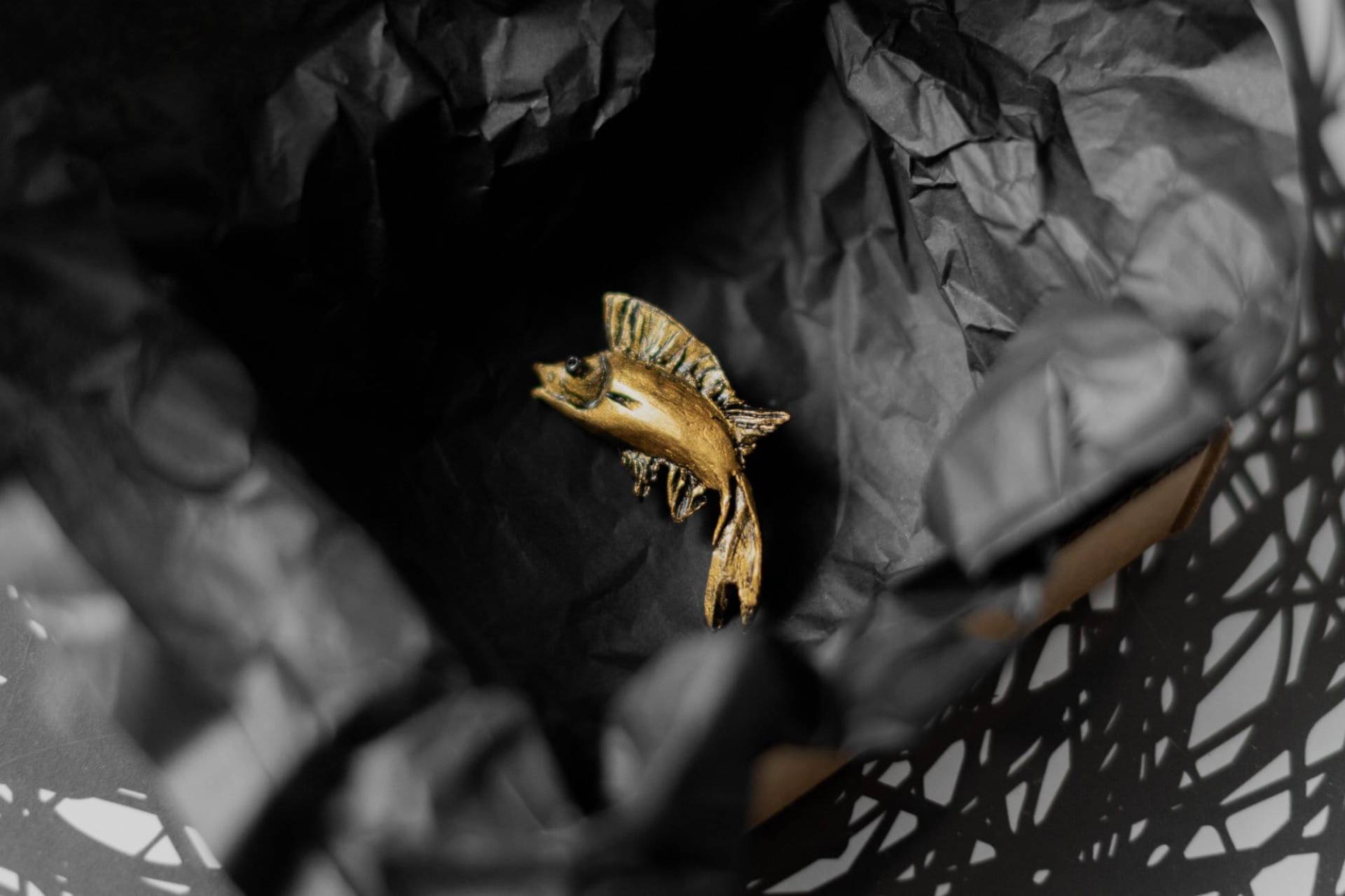 Goldene Fisch Brosche Handgemachte Brosche Aus Polymer Clay von ArtTerraceTreasures