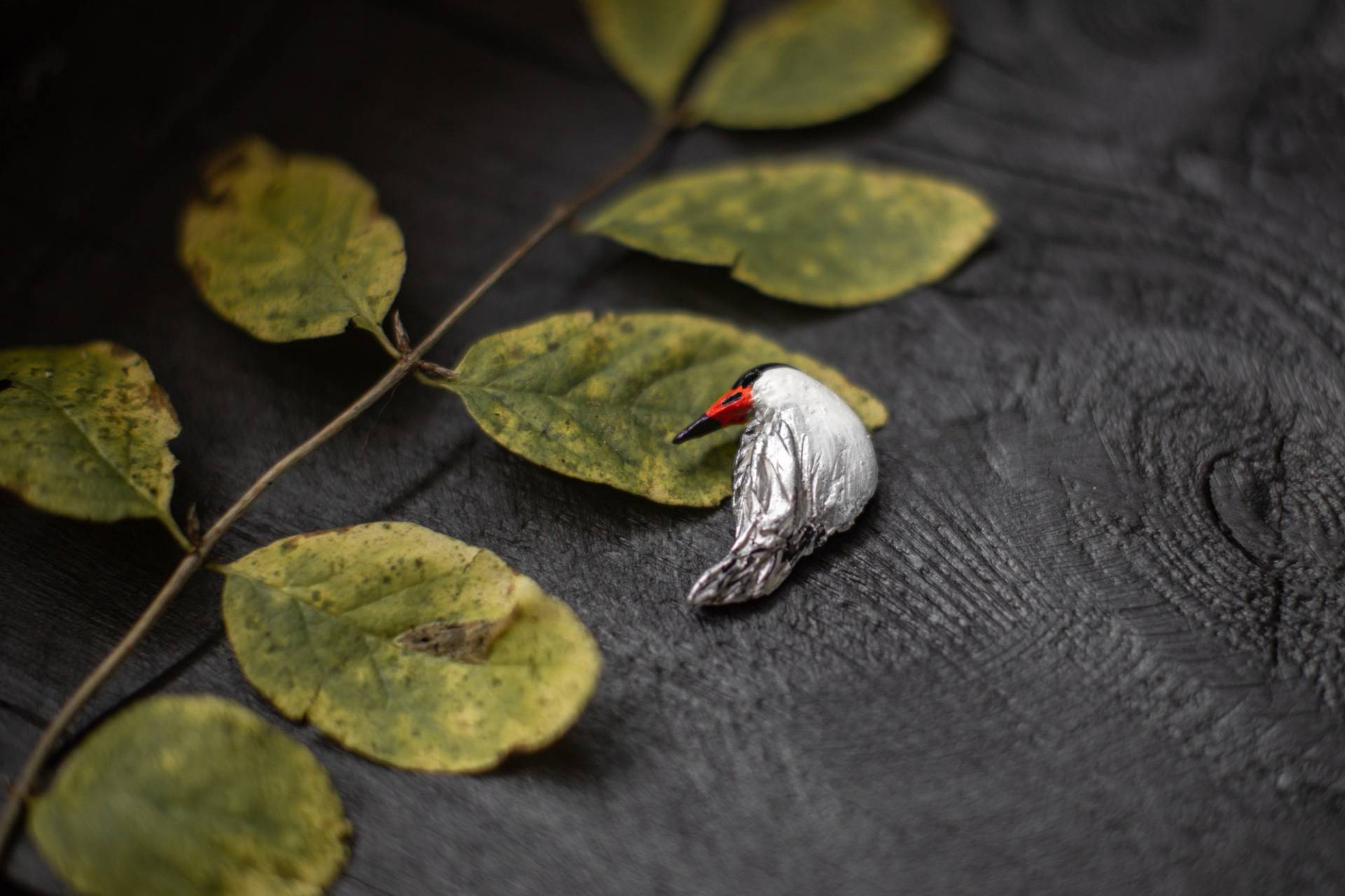 Handgemachte Seeschwalben Brosche Stilvolle Anstecknadel Aus Polymer Clay von ArtTerraceTreasures