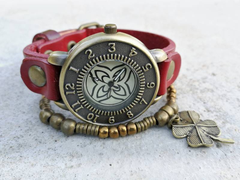 Rote Leder Uhr Frau Glück Für Frauen Orange Boho Klee Armbanduhr Geschenk Damen Armband Style Rote Leder Uhr Frau Glück Für Frauen Orange Boho Klee Armbanduhr Geschenk Damen Armband Style von ArtWatchDesign