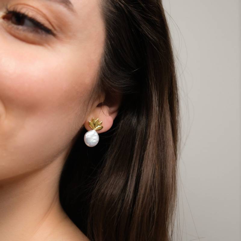 Lotus Perlen Ohrringe, Blumen Ohrstecker, Brautjungfer Schmuck, Braut Trendy Geschenk Für Mutter von ArtandCraftsJewelry