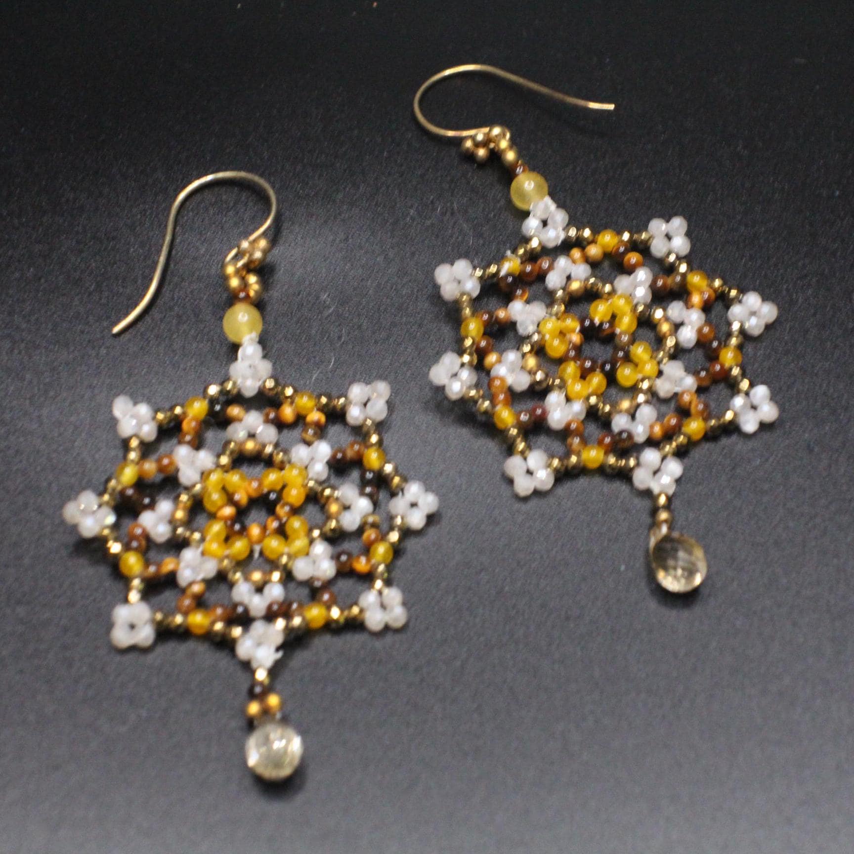 Mandala Ohrringe Mondstein, Tigerauge & Vermeil von ArtandtheDivine