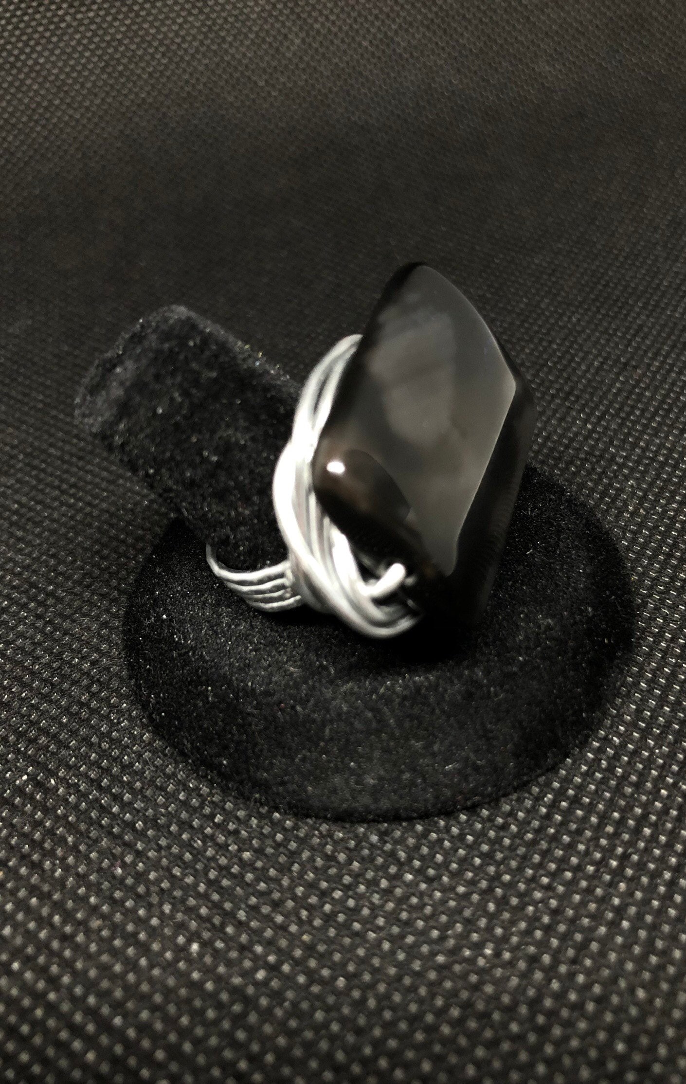 Oversize Schwarz Onyx Rechteckigen Stein Ring Montiert Auf Nicht Anlaufen Aluminium Kuppel von ArtbyLawrie