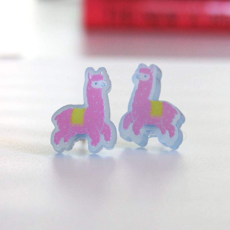 Rosa Lama Alpaka Ohrstecker von ArtbyNethery