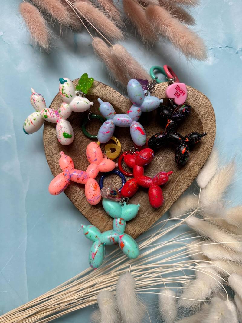 Schlüsselanhänger Hund Anhänger - Geschenk Accessoire Ballon Pop Art Personalisierter von ArtbySpoonsofwanderl