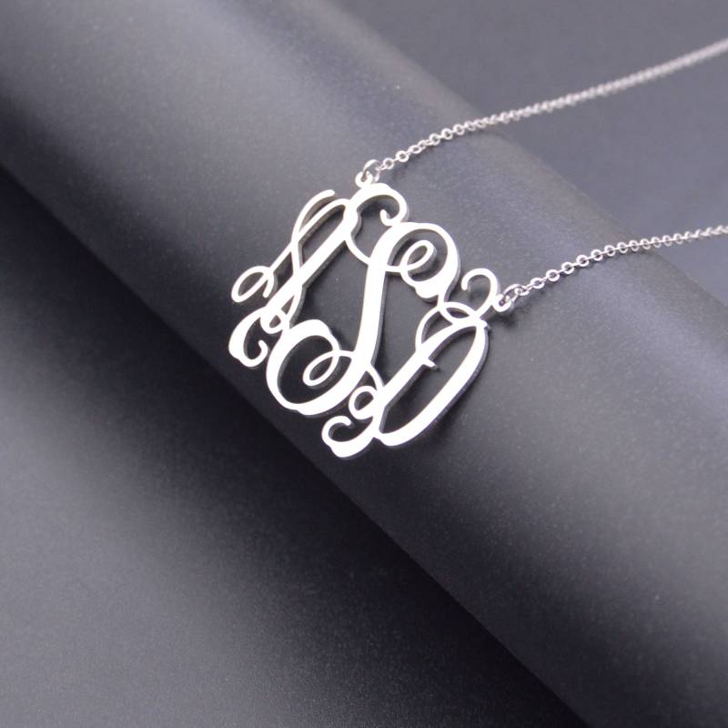 sterling Silber Monogramm Halskette Personalisierter Initial Anhänger, 3, 8 cm von Artchain2013