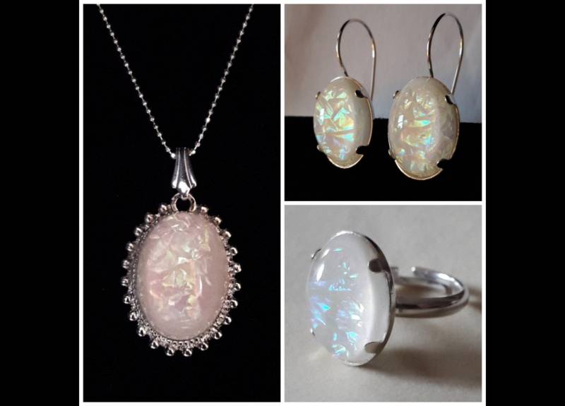 Aurora Borealis Juwelen - Opal-Imitationsjuwelen von ArteRegaliNegrettiAB